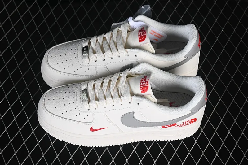 All categories Nk Air Force 1 Air Force series Nk Air Force 1 Low Air Force low top Nike Air Force 1'07 Low North Face co-branded beige gray red label Air Force 1 low top casual sneakers MM3399-802